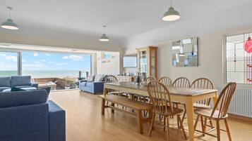 Rumah | 5 kamar tidur dan internet