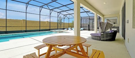 UppvÀrmd pool