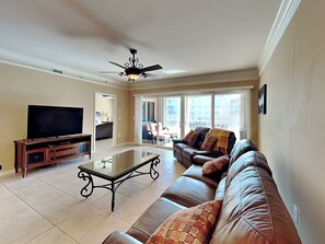 Condo (2 Bedrooms) | Property amenity - Bella Lago 423 by Distinctive Beach Rentals (Fort Myers Beach)