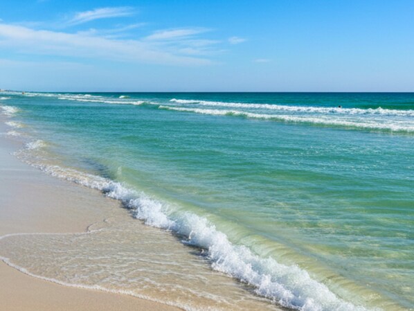 Condo (3 Bedrooms) | Property amenity