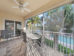 Condo (3 Bedrooms) | Property amenity