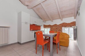Dining - House of Pollenzo, Roman gate connecting the Langhe to the Roero region (Pollenzo)