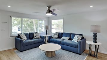 House (2 Bedrooms) | Kemudahan hartanah