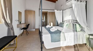 4 chambres, fer et planche à repasser, accès Internet, draps fournis