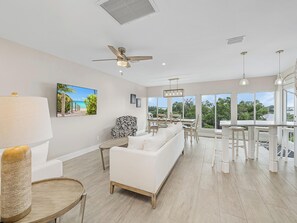 House (2 Bedrooms) | Property amenity - Dolphin Bay by Distinctive Beach Rentals (Fort Myers Beach)