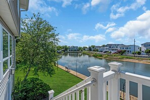 Property grounds - Perfect 4-bedroom house in Point Pleasant Beach (Point Pleasant Beach)