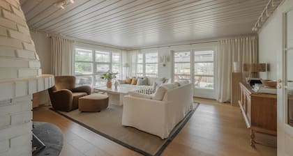 Private Fjord Villa · Sauna, Hot Tub & Boat