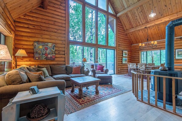 Smart TV, fireplace, table tennis, books