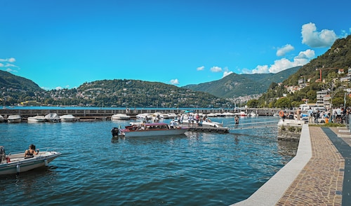 Charming Como Apartment With Private Entrance