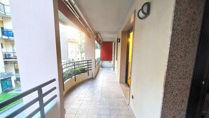 Apartment, 1 Bedroom, Accessible, Balcony | Property grounds - Central Apartment Caniggia 1 With Terrace in Como (Como)