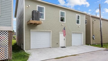 House (4 Bedrooms) | Property amenity