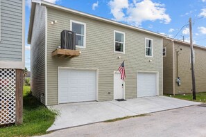 House (4 Bedrooms) | Property amenity