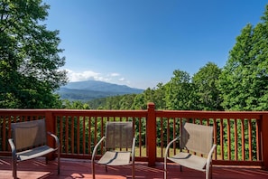 Studio (2 Bedrooms) | Property amenity - Amazing Point of View by Jackson Mountain Rentals (Gatlinburg)