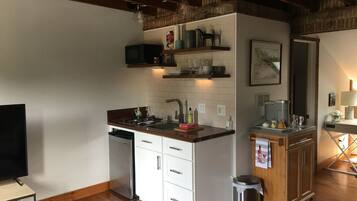 Microwave, stovetop