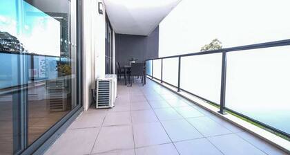 Spacious 3 bedroom apt lift access near Parramatta