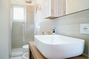 Regadera y bidet 