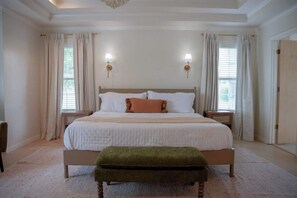 4 chambres, fer et planche à repasser, lit parapluie, Wi-Fi