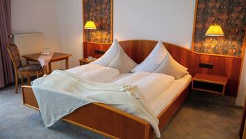 Standard Double Room, Balcony | Laptop workspace, free WiFi