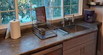 Charming 1-bedroom apartment with AC, WiFi in brilliant Calabasas