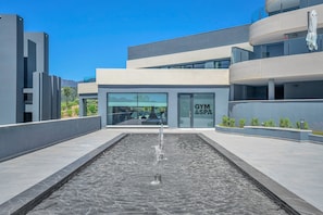 Piscine extérieure, piscine chauffée
