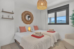 2 bedrooms, iron/ironing board, free WiFi, bed sheets