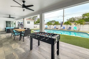 A heated pool - Outdoor Oasis, Games: Sleek Home 8 Mi to Hard Rock (Hollywood)