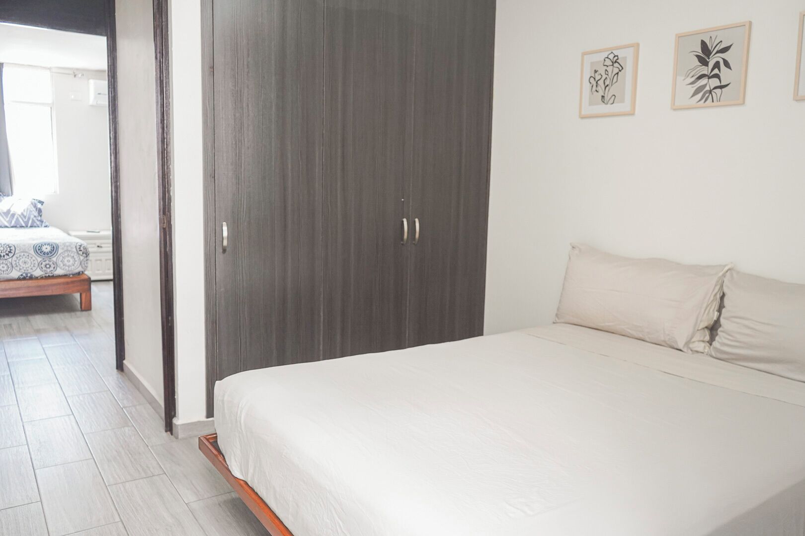 Deluxe Apartment | Iron/ironing board, free WiFi