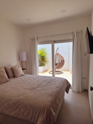 3 bedrooms, WiFi, bed sheets