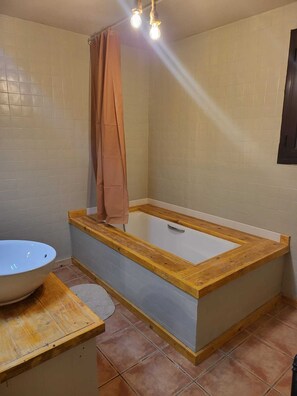 Regadera y secadora de cabello 