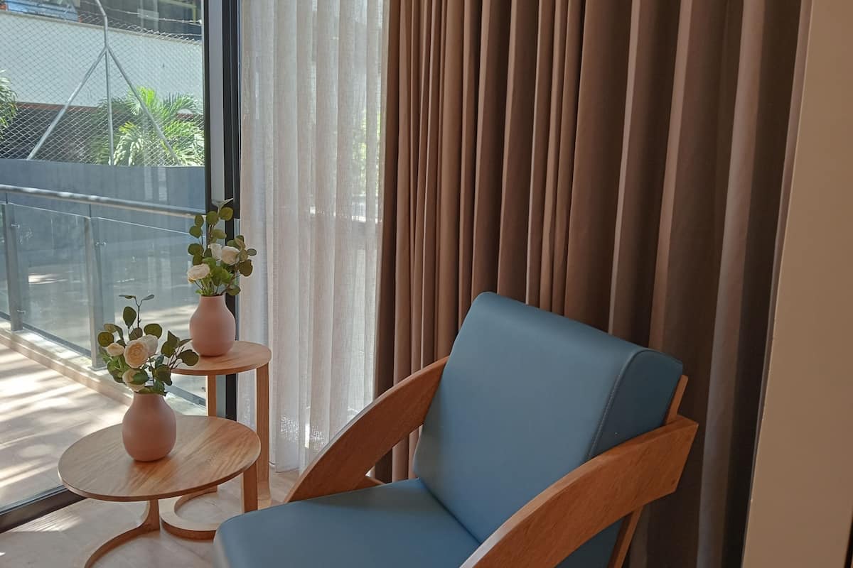 In-room safe, desk, laptop workspace, blackout drapes
