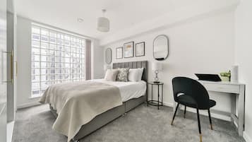 2 habitaciones, tabla de planchar con plancha, wifi y ropa de cama