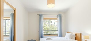 2 Schlafzimmer, Bügeleisen/Bügelbrett, kostenloses WLAN, Bettwäsche