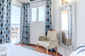 Unclassified image, 5 of 23, button