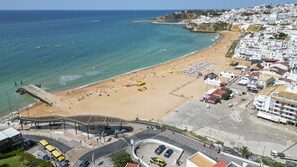 Unclassified image, 3 of 23, button