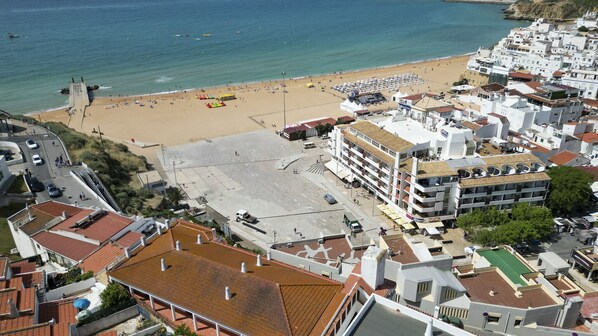 Unclassified image, 1 of 23, button