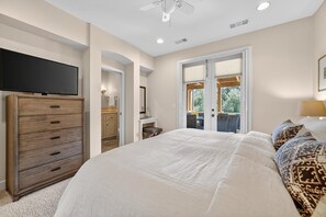 5 slaapkamers, een strijkplank/strijkijzer, wifi, beddengoed