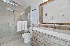 Bathroom - Boulder Bay Bungalow (Big Bear Lake)
