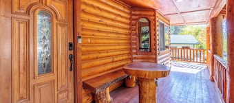 New! Bearadise ~ Hunting Cabin with Game Room