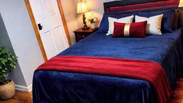 3 bedrooms, desk, iron/ironing board, free WiFi