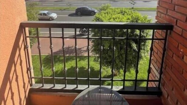 المنطقة المحيطة بالمنشأة