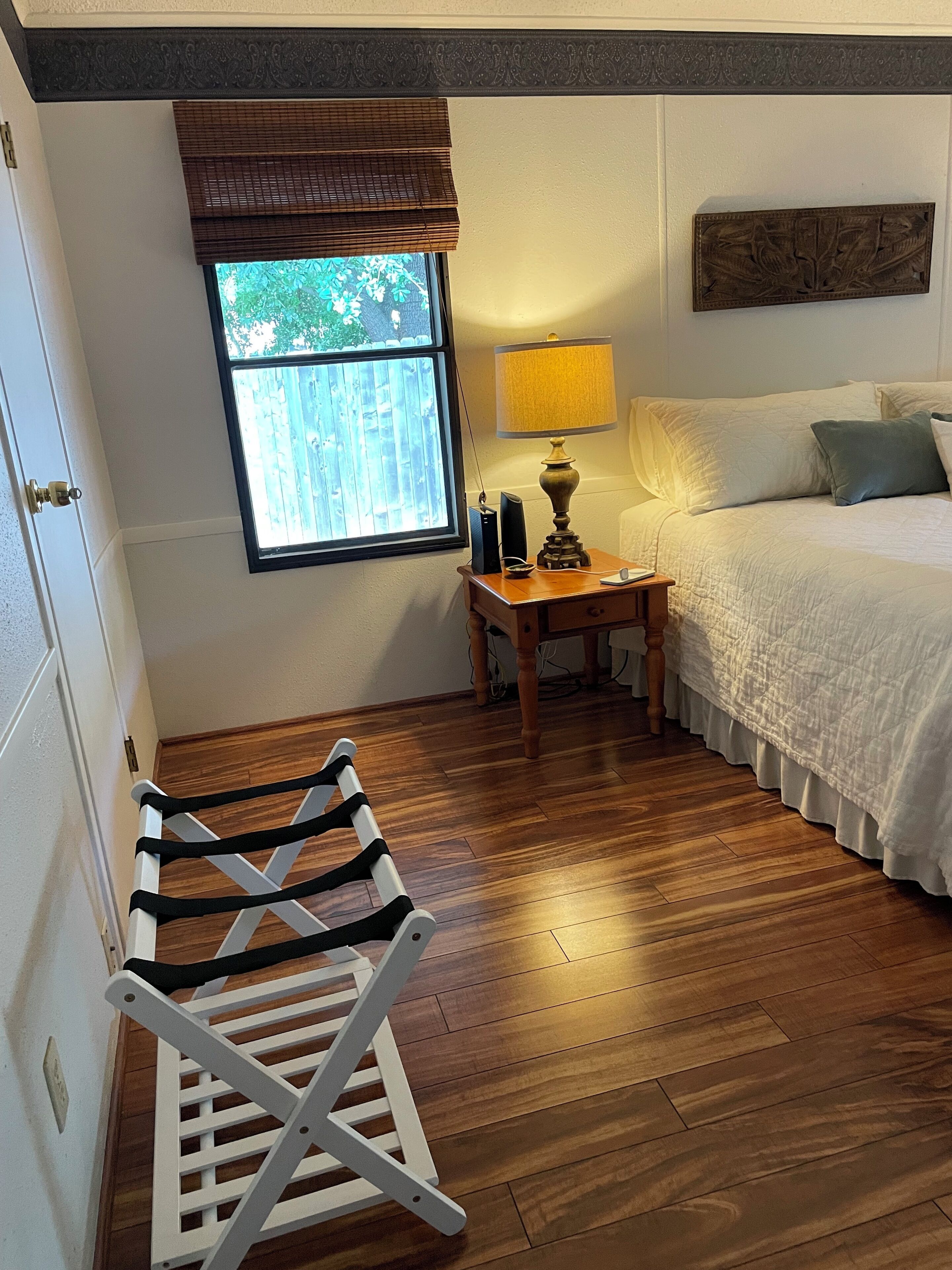 2 chambres, fer et planche à repasser, accès au Wi-Fi (inclus)