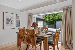 Outdoor dining - Family Fun Haven (Taupo)