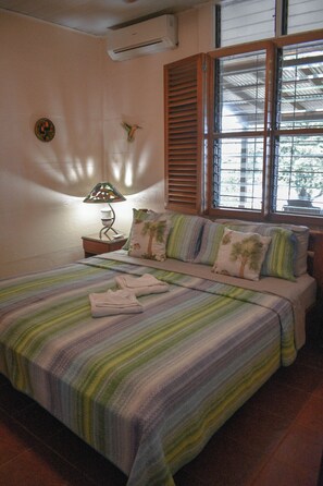 6 bedrooms, in-room safe, desk, iron/ironing board