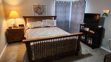 4 bedrooms, bed sheets
