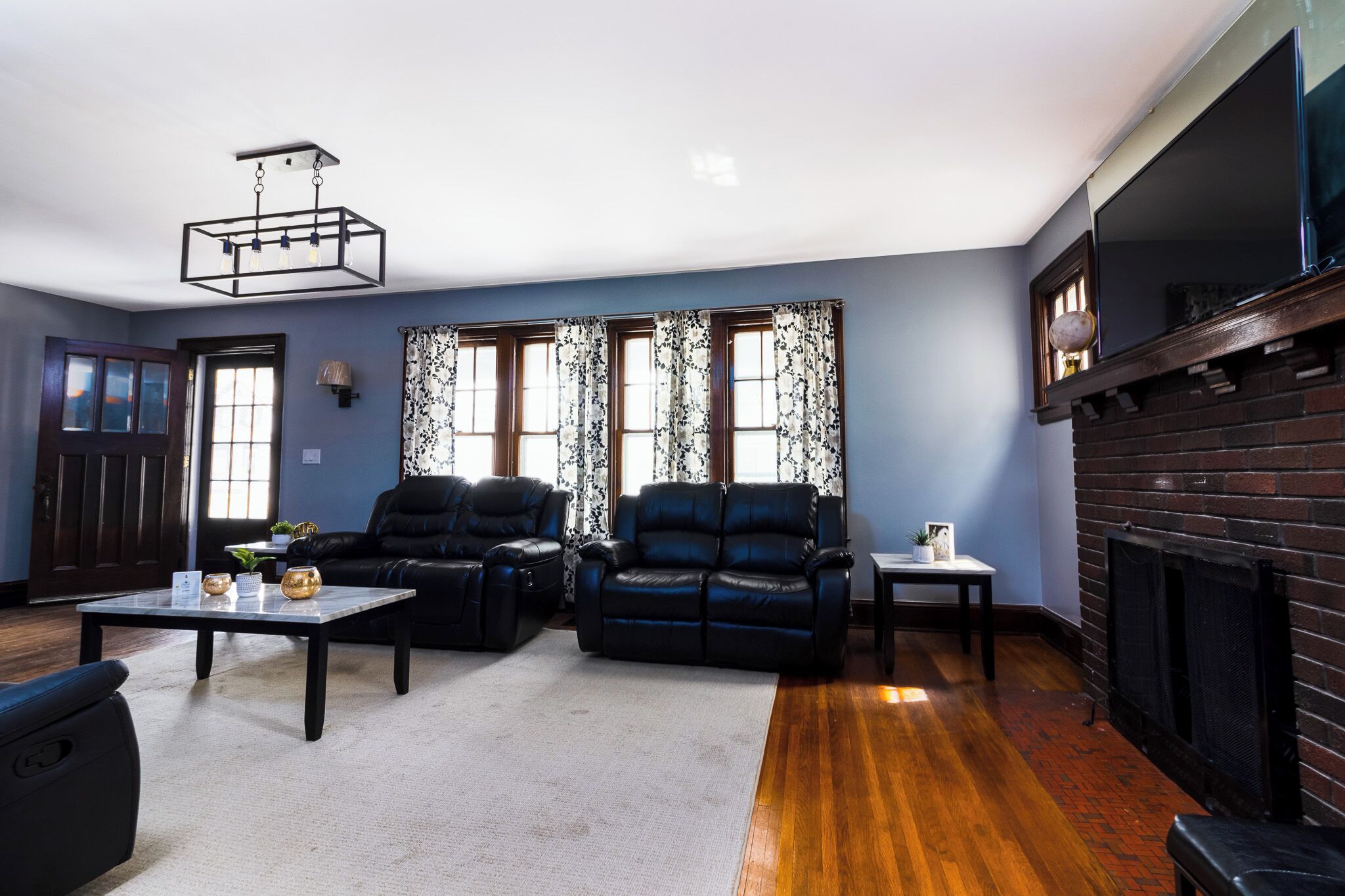 Hus | Oppholdsområde | TV