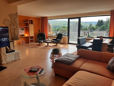 "Haus Falkenburgblick" up to 9 persons Detmold, Teutoburg Forest with top view
