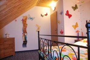 4 bedrooms, iron/ironing board, travel cot, free WiFi