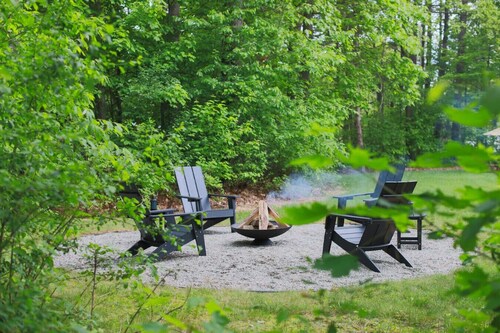 The Green Mountain Escape ~ Near Trails & Lake