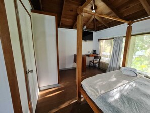 標準小屋, 1 張加大雙人床, 空調, 海濱 | 免費無線上網、床單、無障礙通道