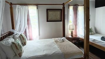 Standard Triple Room, Air conditioning, Garden View | Free WiFi, bed sheets, wheelchair access